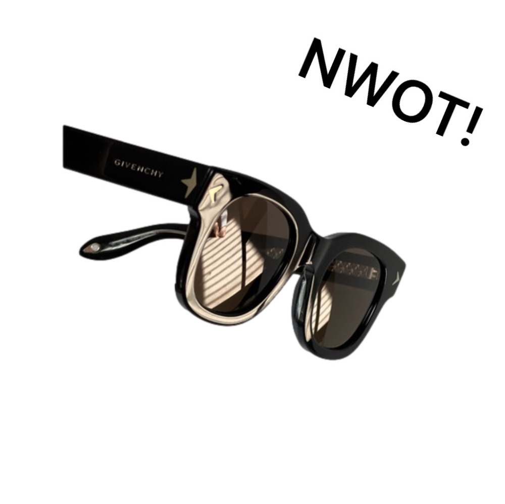 Givenchy D-frame acetate sunglasses in Black- Like New!